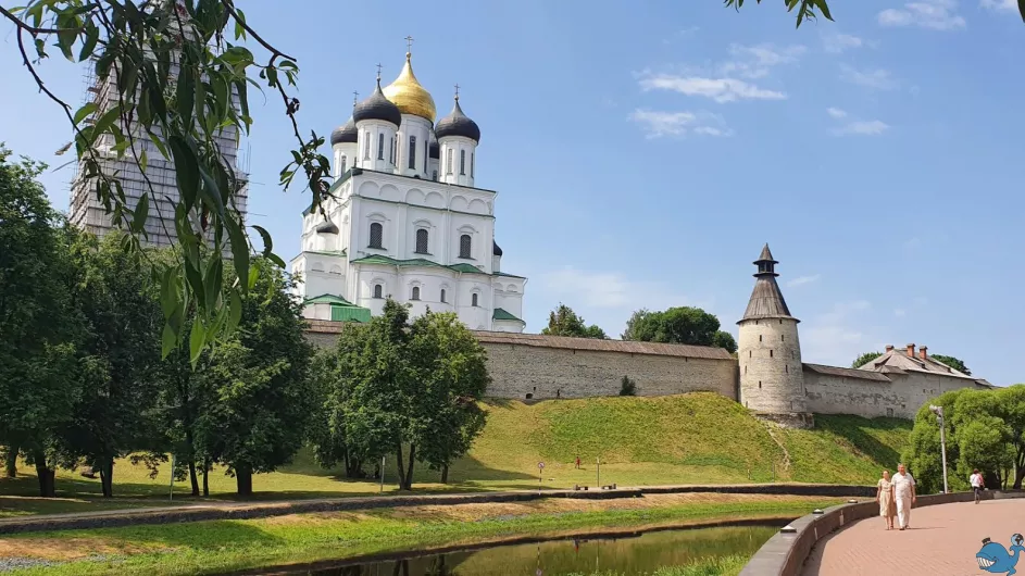 Псков — Изборск-Печоры — Пушкинские горы