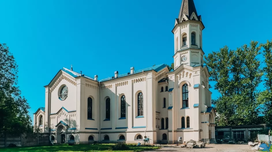 Архитектура Бенуа в Петергофе